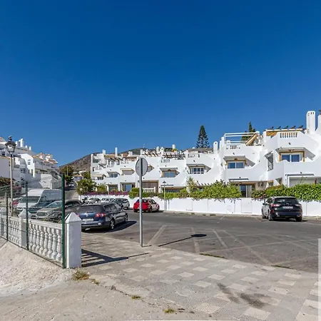 Wonderful 50 Meters From The Apartament